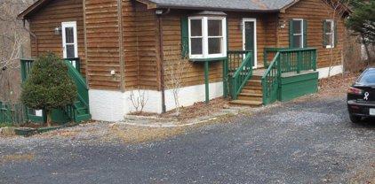 397 Northern Spy Dr, Linden