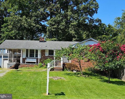 408 Hillsmere Dr, Annapolis