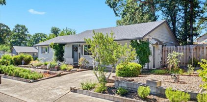 300 Adelaide Dr, Philomath