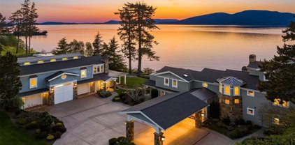 1114 B Avenue, Anacortes