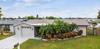 2128 Society Drive, Holiday