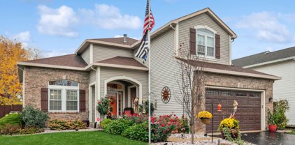 8987 Coppergate Road, Woodridge