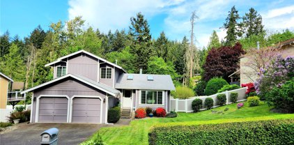 10701 Glenwood Drive SW, Lakewood