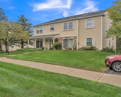 832 BLOOMFIELD VILLAGE Unit A, Auburn Hills