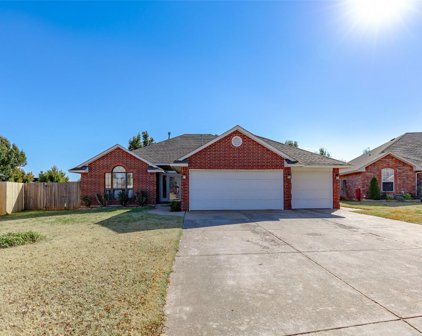 1116 S Douglas Drive, Mustang