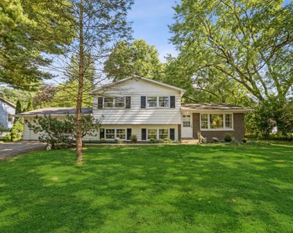 819 Oceola Drive, Algonquin