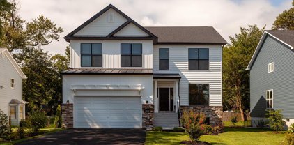 6223 Bayview Dr, Tracys Landing