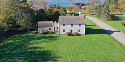 387 Nanaquaket  Road, Tiverton