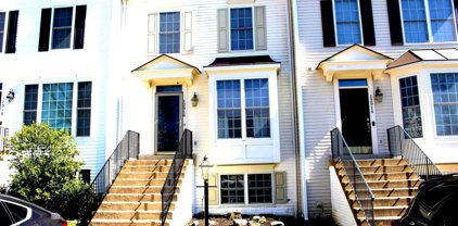 12916 Hyannis Ln, Woodbridge
