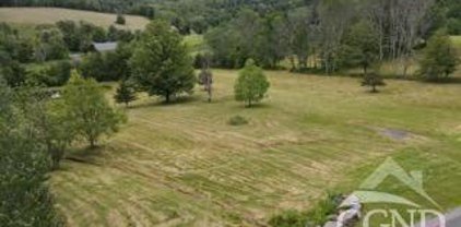 8 Deer Lane, Lexington