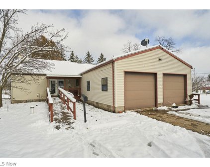 880 Ridgewood Road, Sharon
