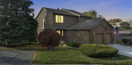 8233 Clay, Sterling Heights