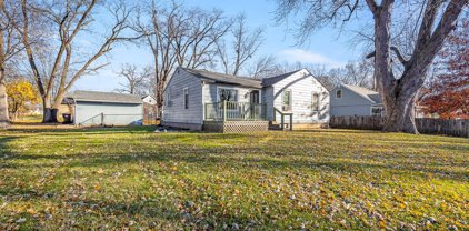 2206 Forest View, Rockford