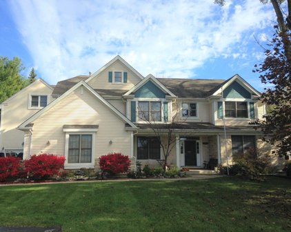 641 N Wilke Road, Arlington Heights