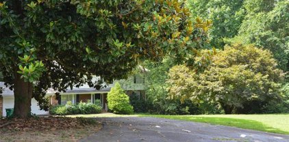 5220 Green Oak Court, Atlanta