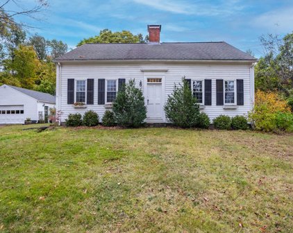 324 Chapin Rd, Hampden