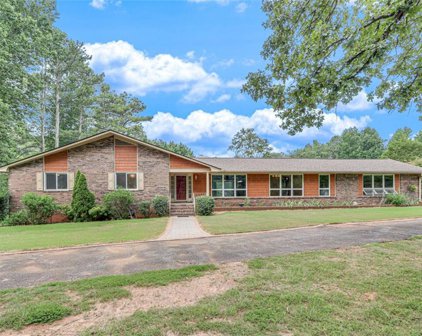 5747 Wills Wood Circle, Cumming