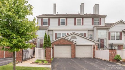 49479 Pointe Crossing, Plymouth
