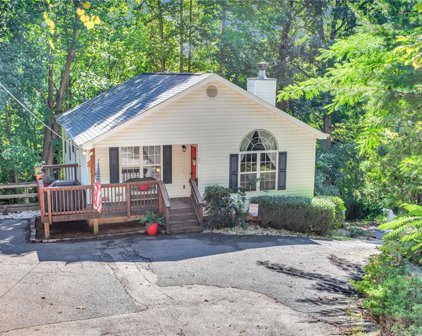 5674 Lakeview Court, Gainesville