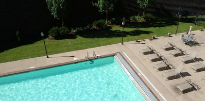 62 Liftside Drive Unit 213G1, Hunter