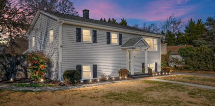 305 Garden Gate Ln, Annapolis