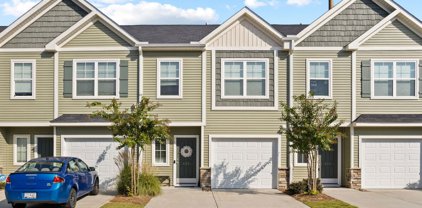 121 Bluet, Taylors