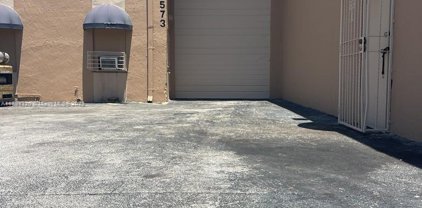 1573 W 38 Pl, Hialeah