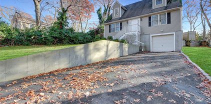 364 Echo Avenue, Sound Beach