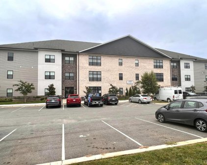 1301 Stoney Ridge Boulevard Unit 105, Forest
