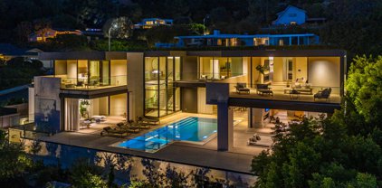 9255 Swallow Drive, Los Angeles
