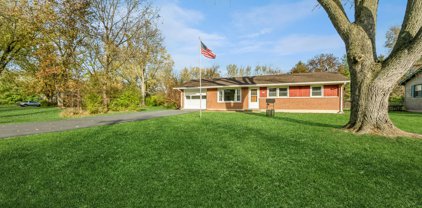 1077 West Drive, South Elgin