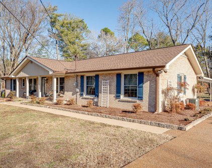 1322 Lipscomb Dr, Brentwood