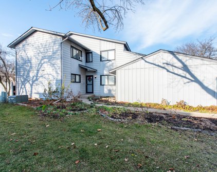 810 Gladstone Drive, Vernon Hills