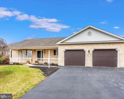 8 Diane Trl, Fairfield