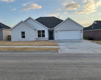 911 Round Top Street, Prairie Grove