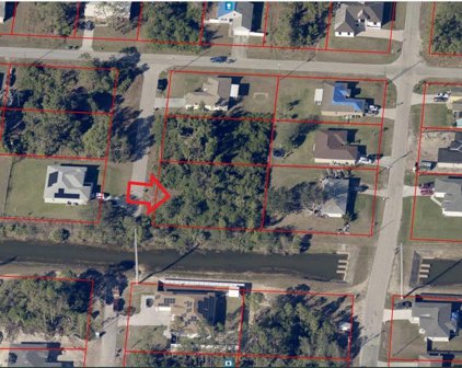 100 Denis Avenue N, Lehigh Acres