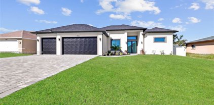 1903 SW 28 Ln, Cape Coral