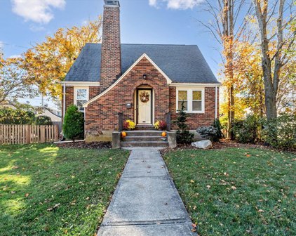 819 East St, Dedham