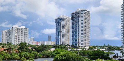 3731 N Country Club Dr Unit #521, Aventura