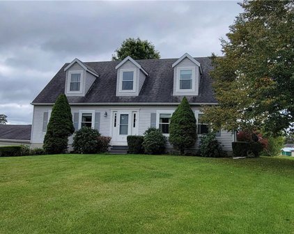 111 Swallow Lane, Milford Twp