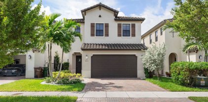 3234 W 99th Pl, Hialeah
