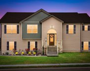 800 Waldon Ct, Clarksville image