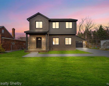 33112 ROBESON, St. Clair Shores