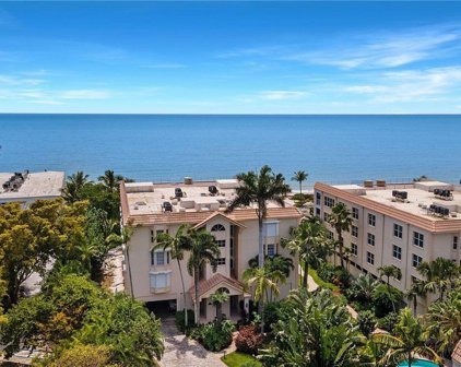 3135 W Gulf Drive Unit 206, Sanibel