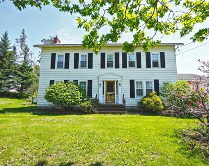 24 Capitol Heights, Holland-145000