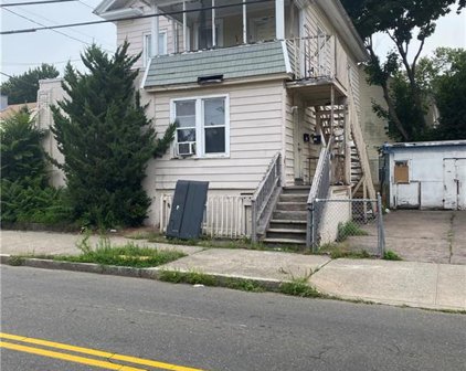 335 Blatchley Avenue, New Haven