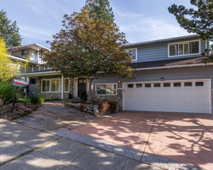 31 Foss DR, Redwood City