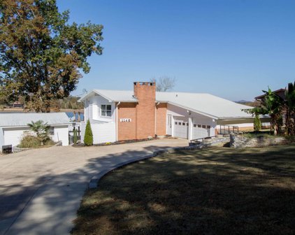 1148 Lakemont Drive, Southside