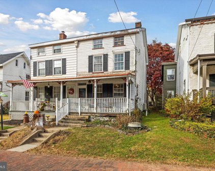 1325 W Strasburg Rd, West Chester
