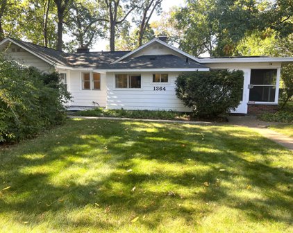 1364 E Gull Lake Drive, Augusta